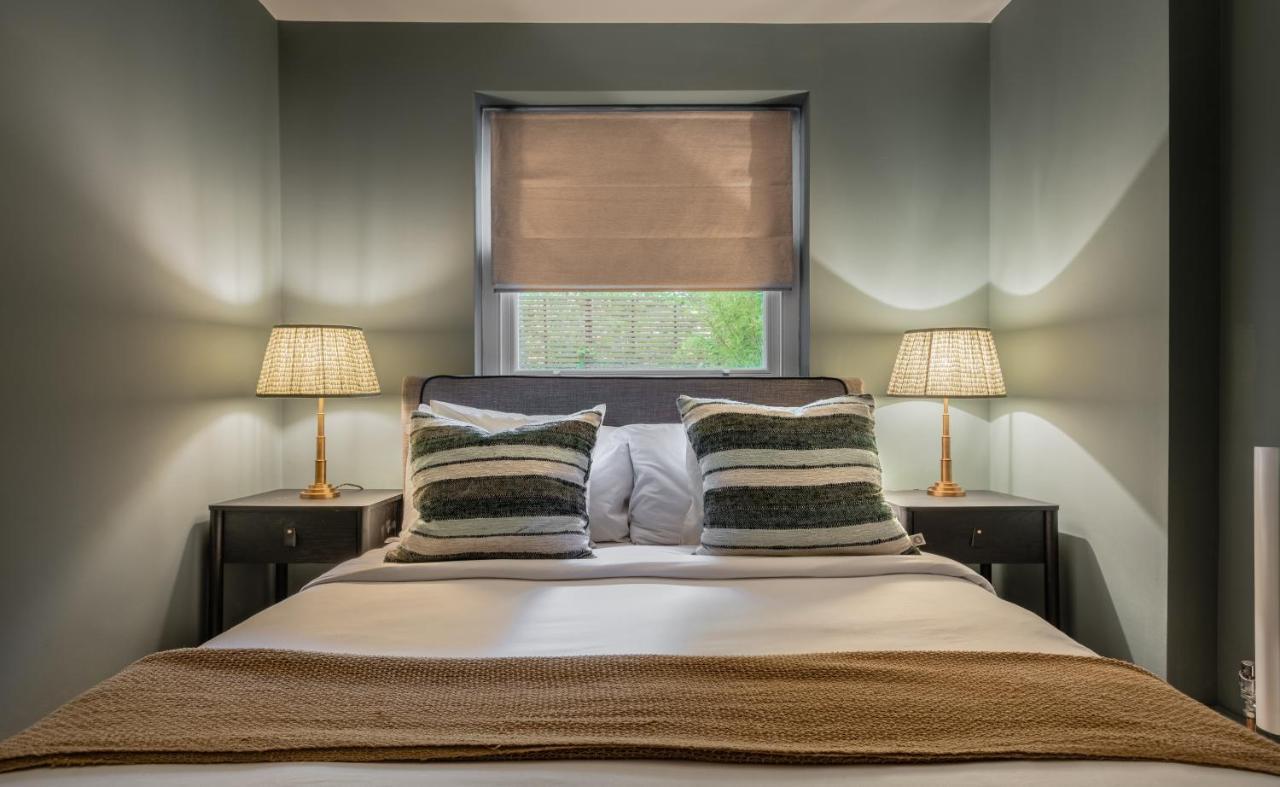 The Heart Of Shepherds Bush - Modern 2Bdr Apartment With Garden Лондон Екстер'єр фото