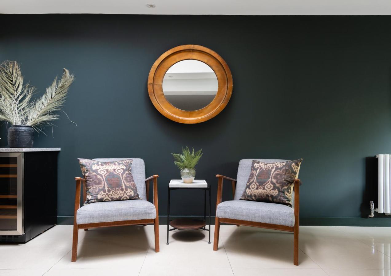 The Heart Of Shepherds Bush - Modern 2Bdr Apartment With Garden Лондон Екстер'єр фото