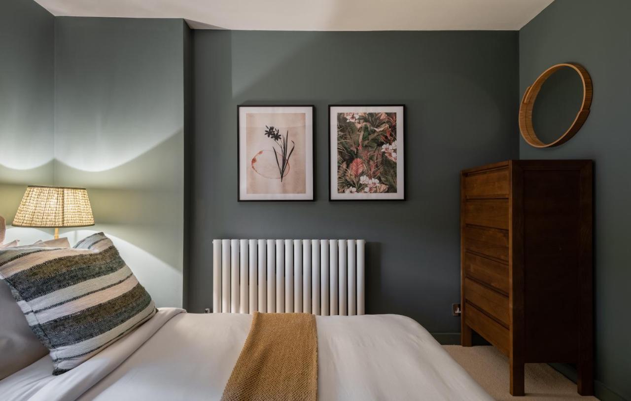 The Heart Of Shepherds Bush - Modern 2Bdr Apartment With Garden Лондон Екстер'єр фото